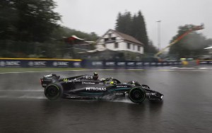 Mercedes GP Belgio sul bagnato
