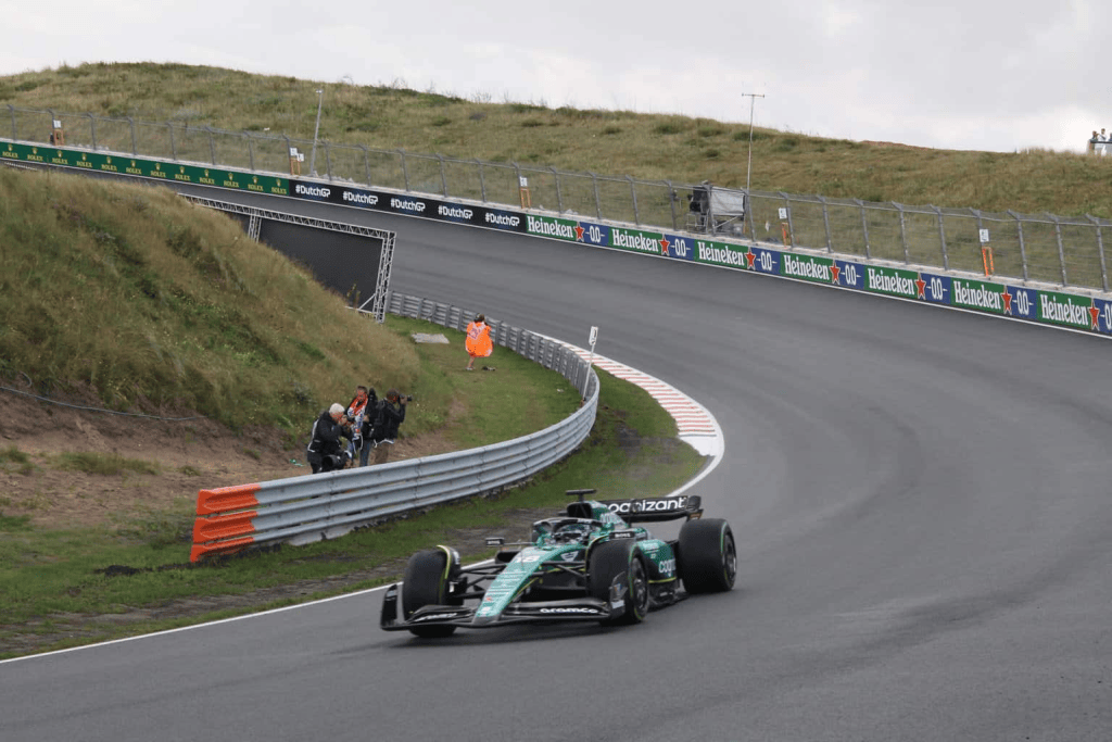Il Team Principal dell'Aston Martin, Mike Krack, ha confermato che Lance Stroll rimarrà compagno di squadra di Fernando Alonso per la prossima stagione.