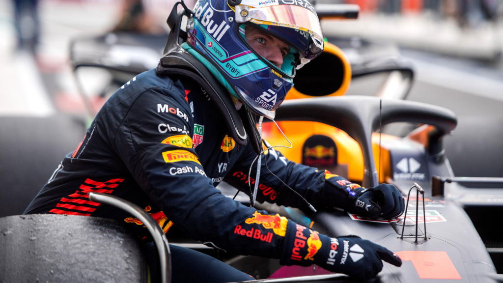 Dopo aver vinto 10 dei 12 Gran Premi finora quest'anno, Verstappen ha affermato che finora è stato "difficile scegliere" il momento clou della stagione.