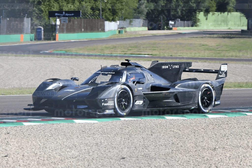 Con la stagione 2024 sempre più vicina, Lamborghini ha dato il via al suo programma di sviluppo scendendo in pista a Imola.
