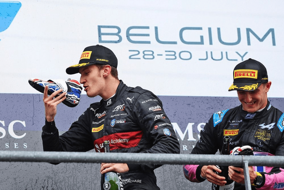 Théo Pourchaire è arrivato ad un momento chiave della sua carriera sportiva. Nel suo terzo anno di Formula 2 si trova ad affrontare due eventi che potrebbero dare una svolta brutale alla sua carriera.