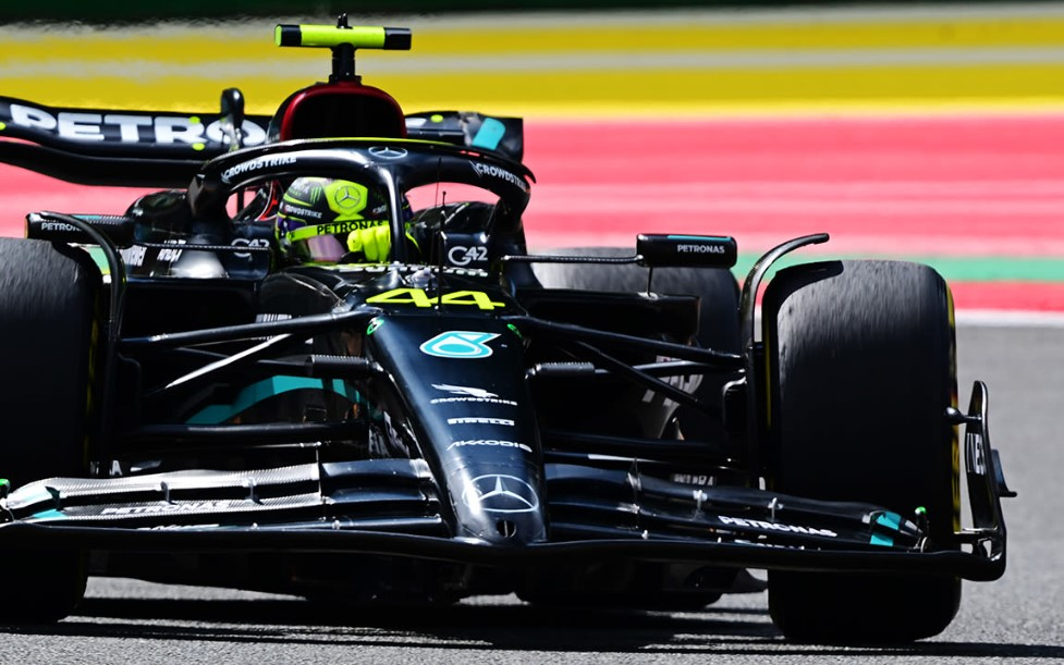 Lewis Hamilton si pone l'obiettivo personale di lottare contro Sergio Pérez per il secondo posto nel mondiale, con l'obiettivo di sconfiggere Max Verstappen in futuro. Il britannico riconosce che con le prestazioni della W14 non sarà facile battere la Red Bull, ma vuole lottare e massimizzare il proprio pacchetto nelle ultime dieci gare.