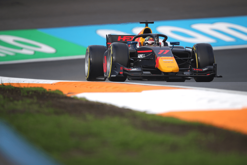 Ollie Bearman di Prema ha stabilito il ritmo nelle prove libere di Formula 2 a Zandvoort. Ralph Boschung di Campos Racing è stato vittima di un incidente nel finale.