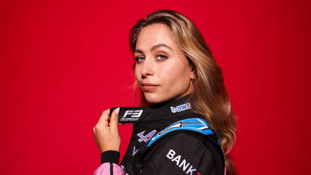 Passano gli anni ma l’idea che questo sport non sia per le donne è radicata nella mente di molti fan della Formula 1. Ma perché questo accade?