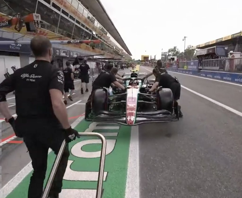 Primo giro di prove libere alquanto monotono, gomme hard protagoniste e Verstappen indiscusso davanti. Sainz molto vicino all'Olandese.