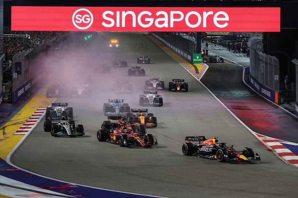 I piloti di Formula 1 stanno facendo pressioni sulla FIA affinché aggiunga una quarta zona DRS al Gran Premio di Singapore 2023, temendo che le modifiche al layout della pista non incrementeranno i sorpassi.
