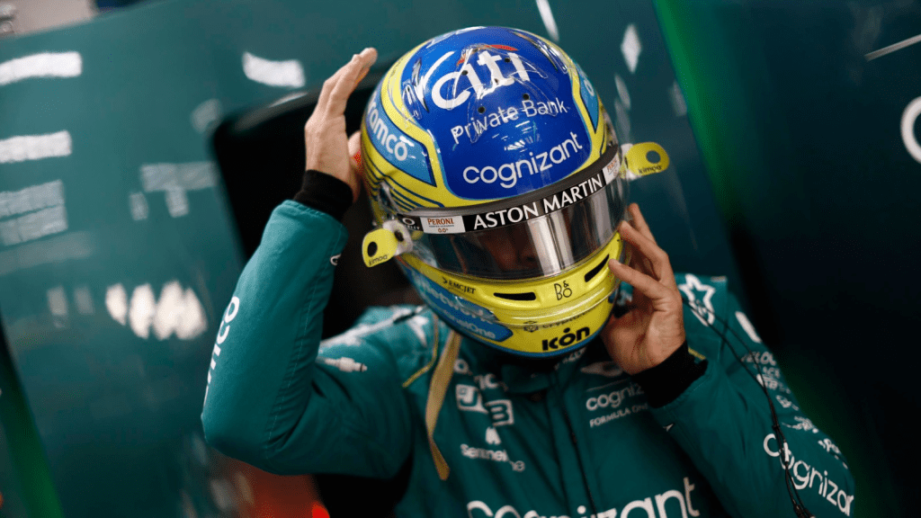 David Coulthard ha stimato che Fernando Alonso “ha dimostrato tutti i suoi 42 anni” dopo che lo spagnolo ha affrontato una gara difficile a Singapore.