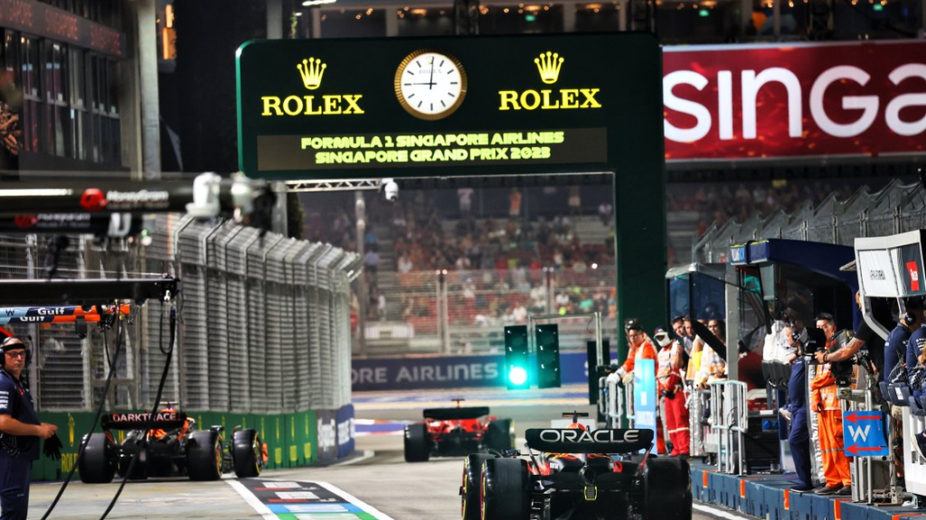 La FIA ha ammesso ai team che la controversa decisione di punire Max Verstappen solo con delle reprimende nel Gran Premio di Singapore è stato un errore.