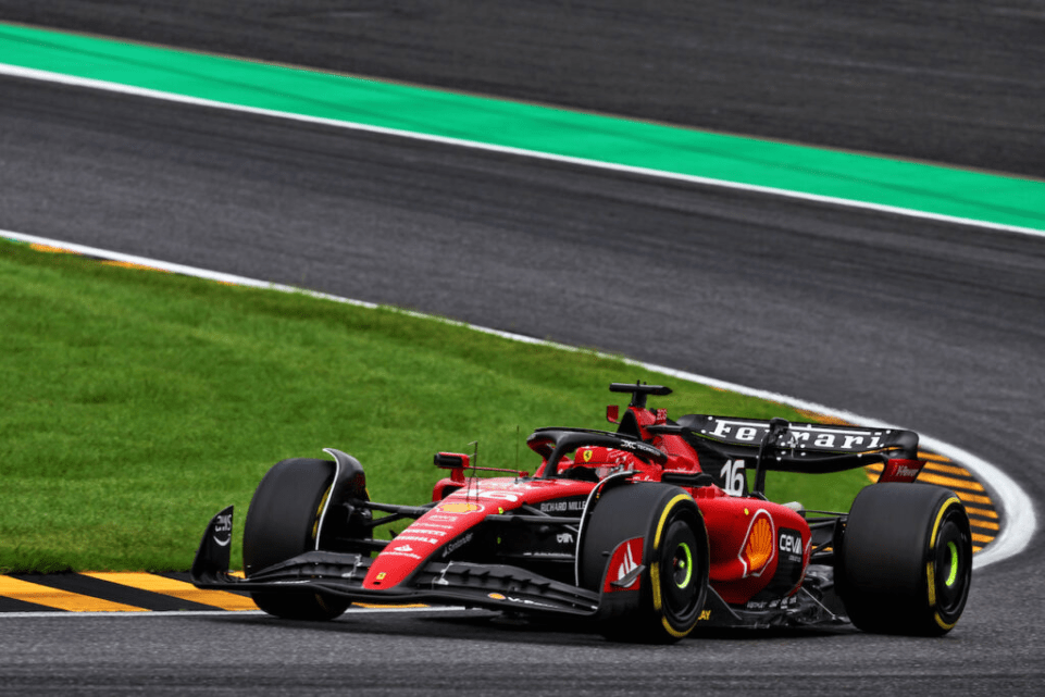 Charles Leclerc ha sfidato la Ferrari a riuscire a "mettere insieme" il resto del weekend del Gran Premio del Giappone nel tentativo di raggiungere la Red Bull.