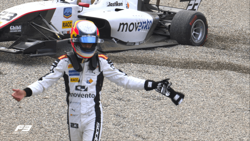 Franco Colapinto ha vinto la Sprint Race di Formula 3 a Monza, mentre il nuovo campione Gabriel Bortoleto ha guadagnato sei posizioni finendo alle sue spalle.