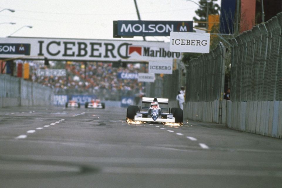 19900101F1 0233