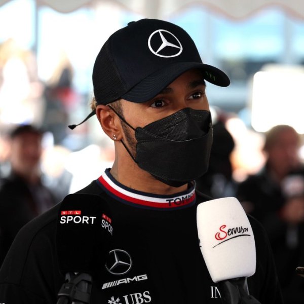 Hamilton invoca la Fia nella speranza di raggiungere Red Bull.