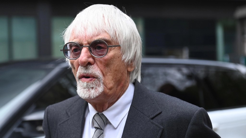 Bernie Ecclestone alla Southwark Court