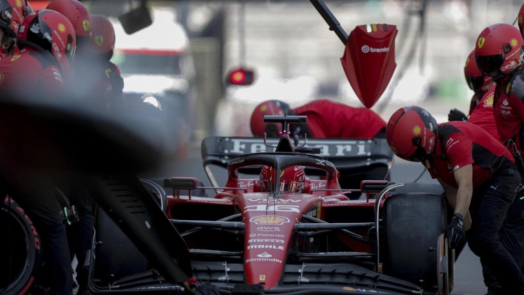 Leclerc in prova pit stop