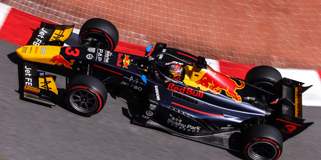 Enzo Fittipaldi e Zane Maloney non continueranno con la Red Bull Young Driver Academy la prossima stagione. I due piloti Carlin in Formula 2 non riceveranno più il supporto del marchio di bevande energetiche e lasceranno il posto a Pepe Martí e Tim Trammitz, i due nuovi arrivi per il 2024.