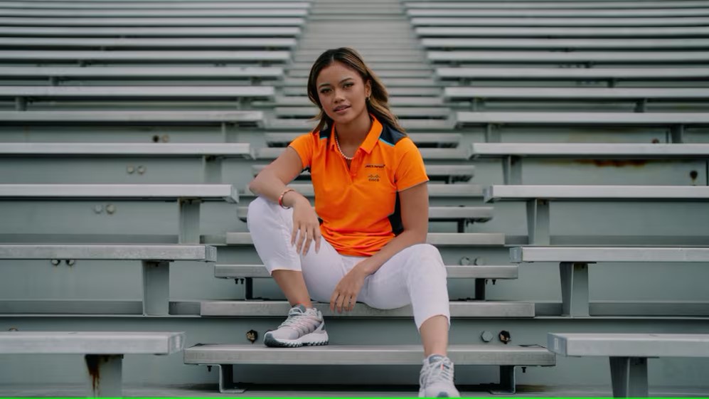 Bianca Bustamante ha firmato un accordo per entrare nel McLaren Driver Development, diventando così la prima pilota donna nella storia del team inglese