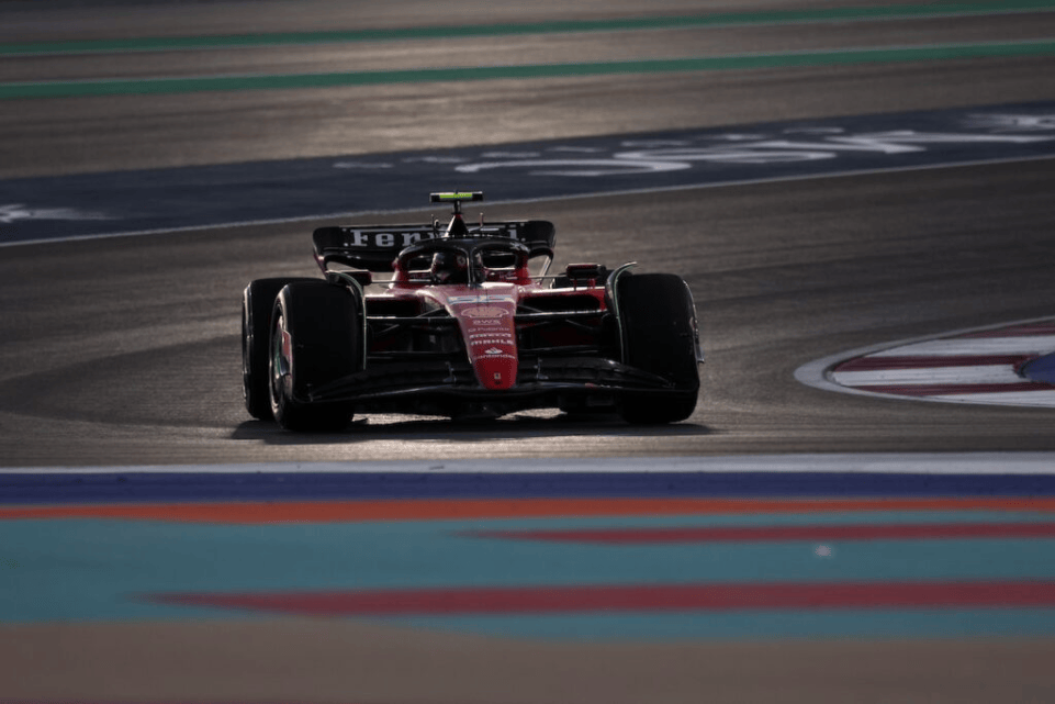 Carlos Sainz ha accusato problemi di sovrasterzo sulla sua SF23 sul circuito di Losail e non è riuscito a rientrare in Q3.