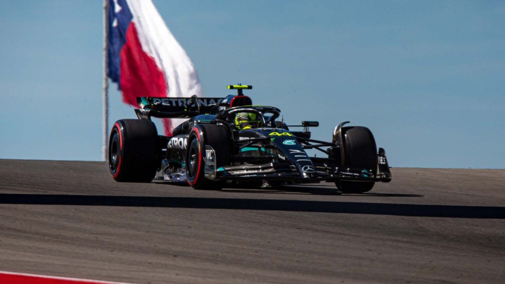 Lewis Hamilton è convinto che altre vetture avrebbero fallito lo stesso controllo del plank al quale la sua vettura è stata sottoposta ad Austin, e ha sottolineato che la Mercedes non ha ottenuto alcun vantaggio dalla violazione.