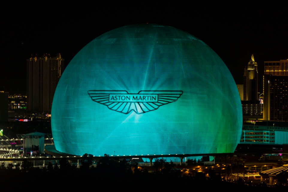 L'Aston Martin sulla palla di Las Vegas