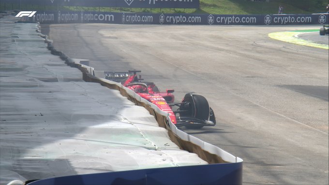 Leclerc a muro nel giro di formazione del gp del brasile