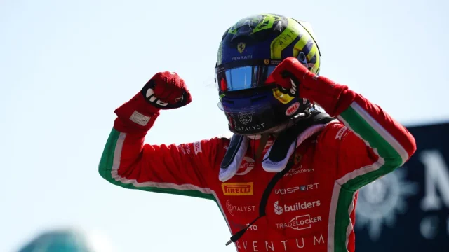 Oliver Bearman, uno dei pilota di punta della Ferrari Driver Academy, ha dichiarato quali sono i suoi obiettivi in vista del 2024, dopo le recenti modifiche tecniche apportate in Formula 2 Oliver Bearman, uno dei pilota di punta della Ferrari Driver Academy, ha dichiarato quali sono i suoi obiettivi in vista del 2024, dopo le recenti modifiche tecniche apportate in Formula 2