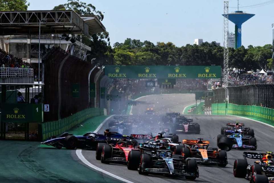 L'incidente al via del Gp di Brasile