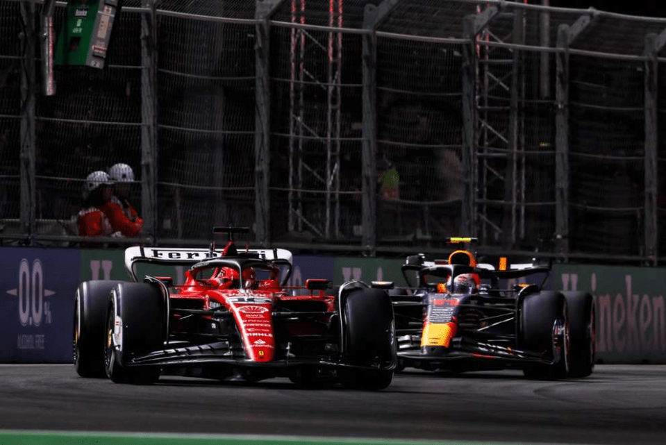 Charles Leclerc ha rivelato come un precedente errore di Sergio Perez in frenata in curva 14 gli abbia dato la certezza di poter completare un sorpasso all'ultimo giro nel Gran Premio di Las Vegas.