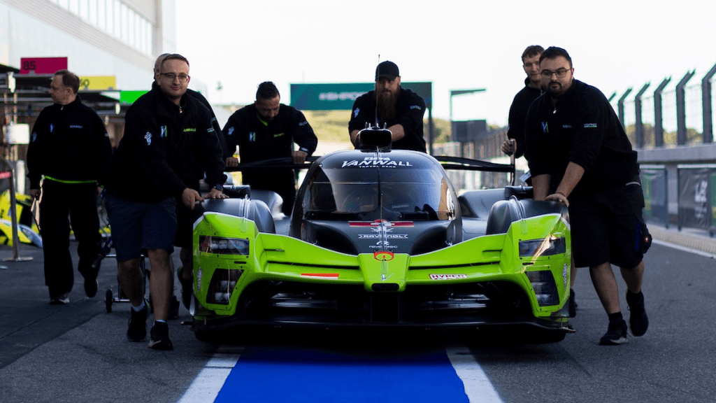 La griglia di partenza della prossima stagione ha evidenziato l'esclusione di Vanwall dagli iscritti, ma perché? Scopriamolo insieme.