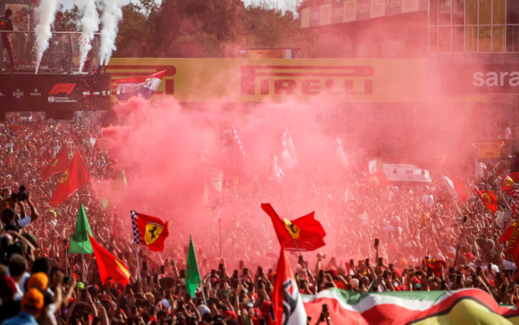 Il Gran Premio del Brasile ha avuto un epilogo negativo a causa dell'invasione della pista da parte di alcuni tifosi prima della fine dell'evento, mentre le vetture erano ancora in azione. La FIA sta conducendo un'indagine su questo incidente e lo sottoporrà al Consiglio Mondiale.