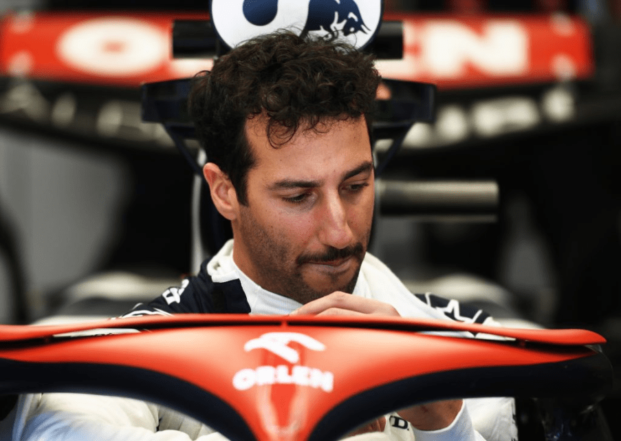 Daniel Ricciardo è frustrato per non essere stato autorizzato a rientrare nel giro di testa alla ripartenza del Gran Premio del Brasile.