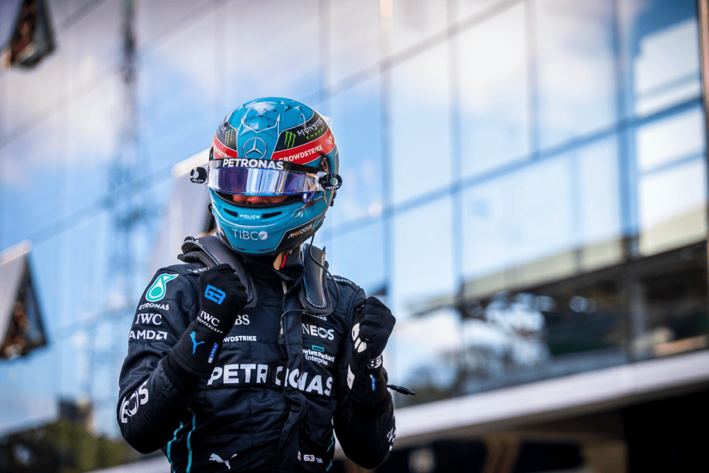 Nell'edizione dell'anno scorso del Gran Premio del Brasile, la Mercedes sorprese tutti ottenendo la sua unica vittoria in gara della stagione, grazie a George Russell, che conquistò anche la sua prima vittoria in Formula 1. Ora, con il ritorno della competizione a San Paolo questo fine settimana, la Red Bull prevede che la Mercedes sarà ancora una seria contendente.