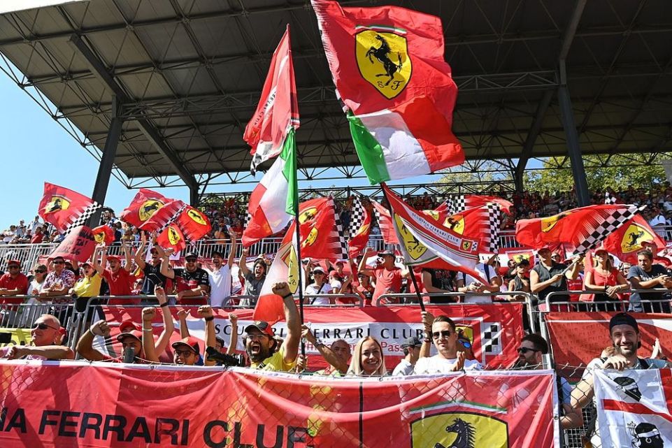 italian fans at monza ferrari 1 1