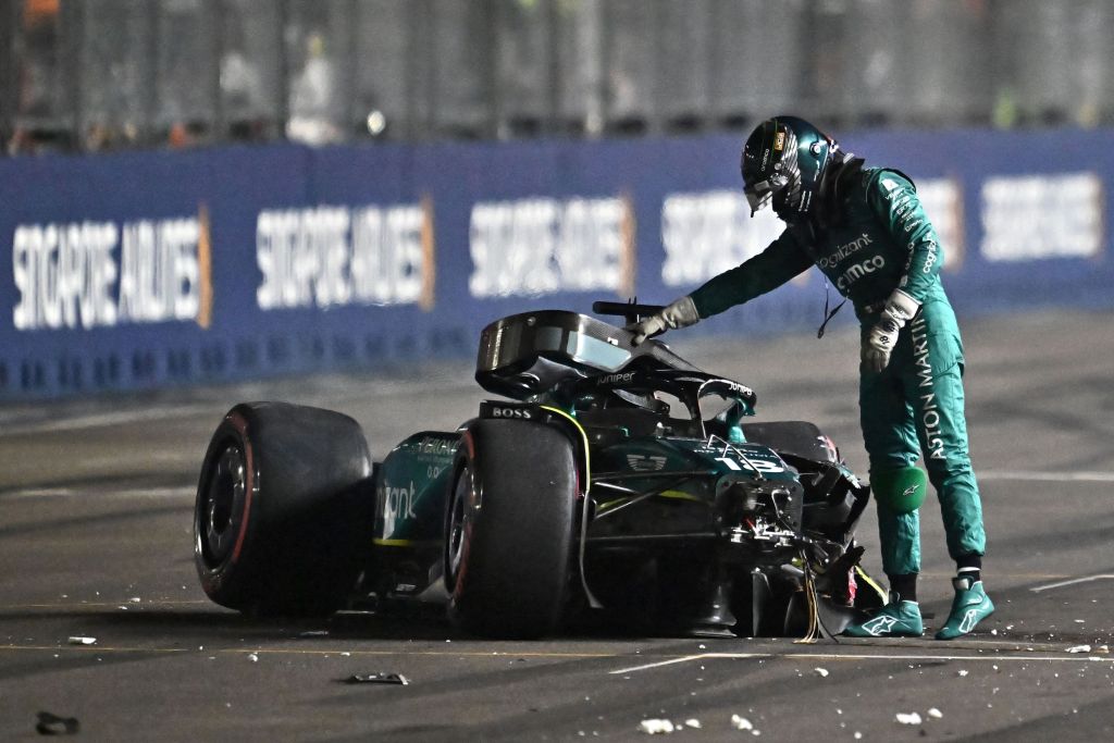 230917071628 01 lance stroll crash singapore grand prix 09161