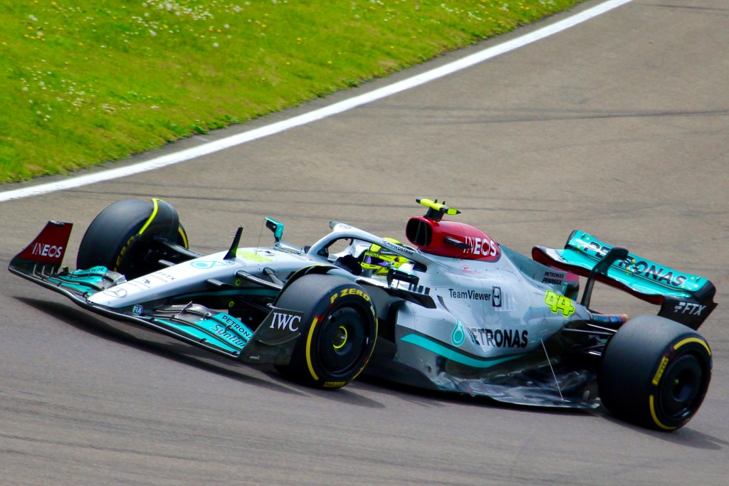 Il capo tecnico di Mercedes, James Allison, è stato interrogato sulle possibilità di vedere una simil-Red Bull per far tornare alla vittoria la prossima W15. 