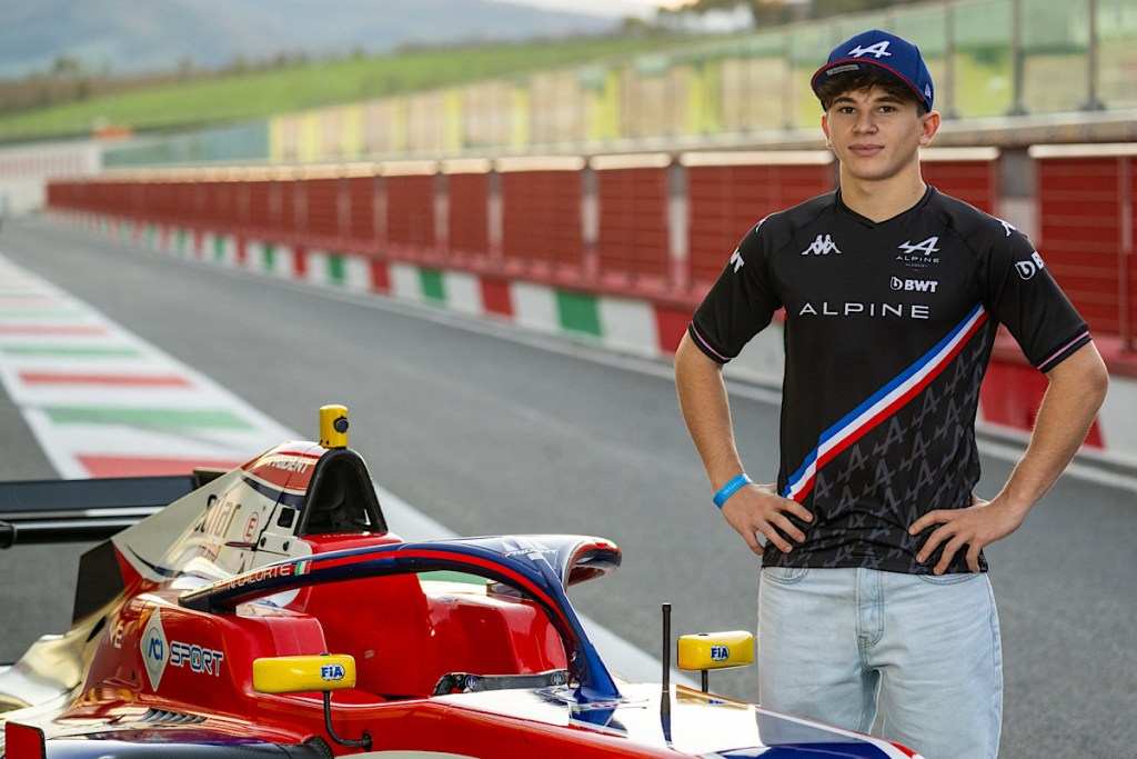 L'Alpine Academy amplia il suo team, il pilota pisano Niko Lacorte, vincitore della gara di Formula 4 italiana, da oggi entra ufficialmente a far parte del mondo Alpine.