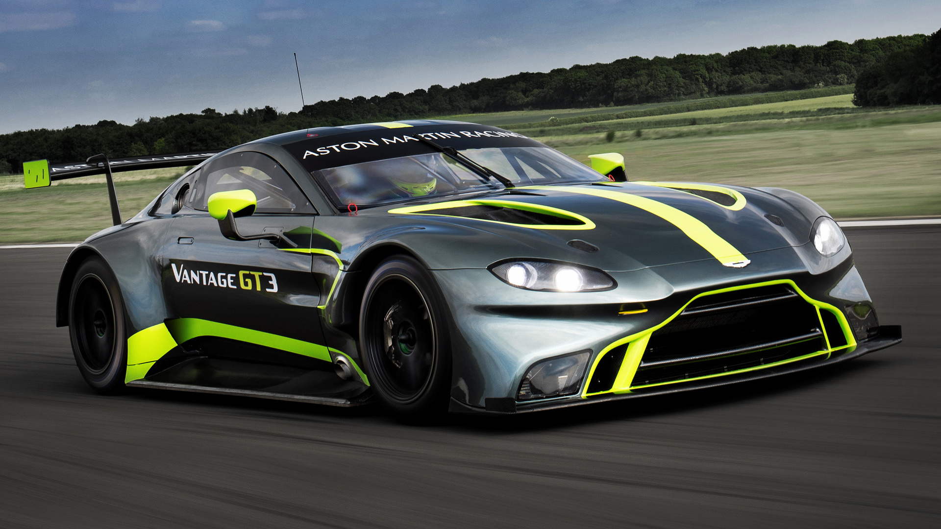 aston martin gt3