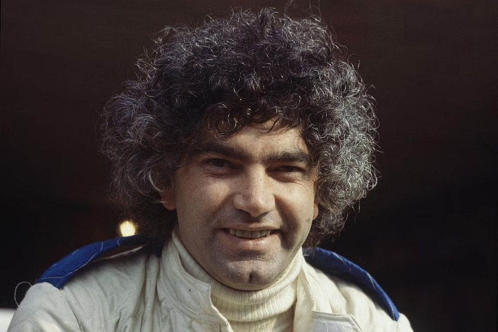 Il motorsport dice addio ad Alberto Colombo. Ripercorriamo alcune tappe fondamentali di questa personalità.
