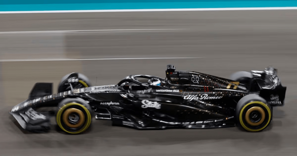 Il carbonio è il nuovo nero per i designer di F1, ma le vetture colorate di un tempo potrebbero non essere confinate per sempre nei libri di storia.