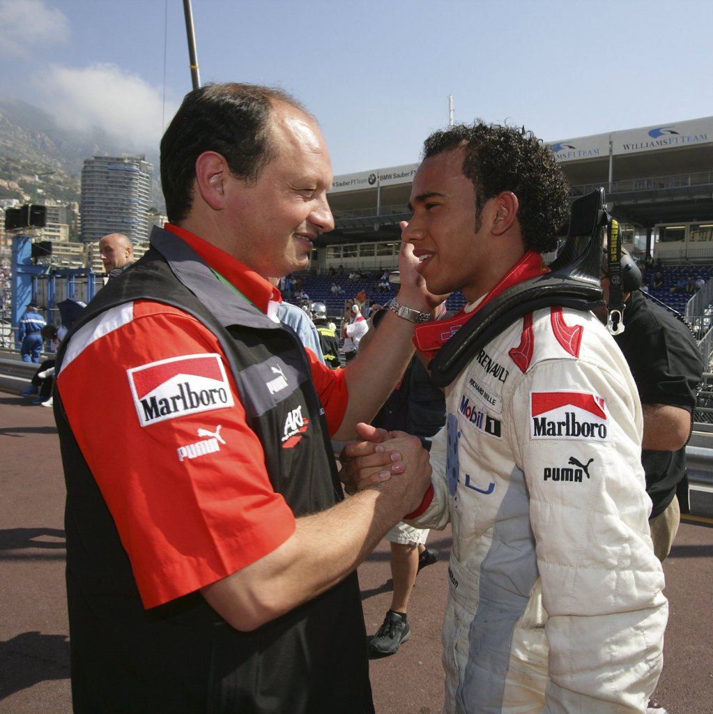 Hamilton ha lavorato con Vasseur svariate volte in passato. Nelle interviste ha confermato che Fred, il suo passaggio in Ferrari non...