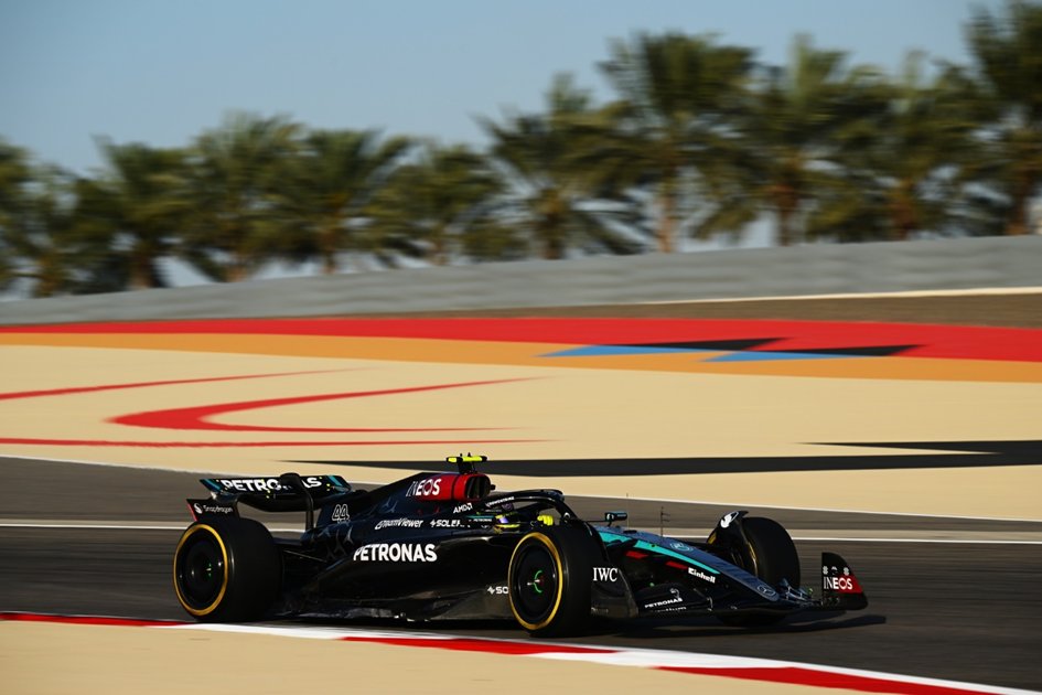 Il 7 volte campione del mondo ha confessato alla stampe le proprie sensazioni sulla W15, la sua ultima Mercedes, dopo i test in Bahrain. 