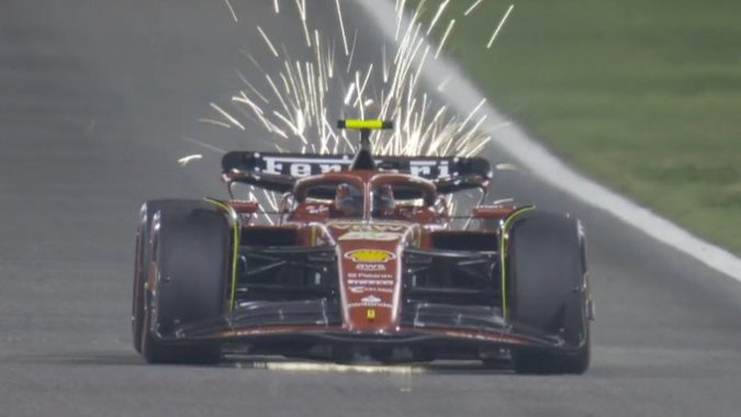 La Ferrari di Sainz nelle FP2 in Bahrain.