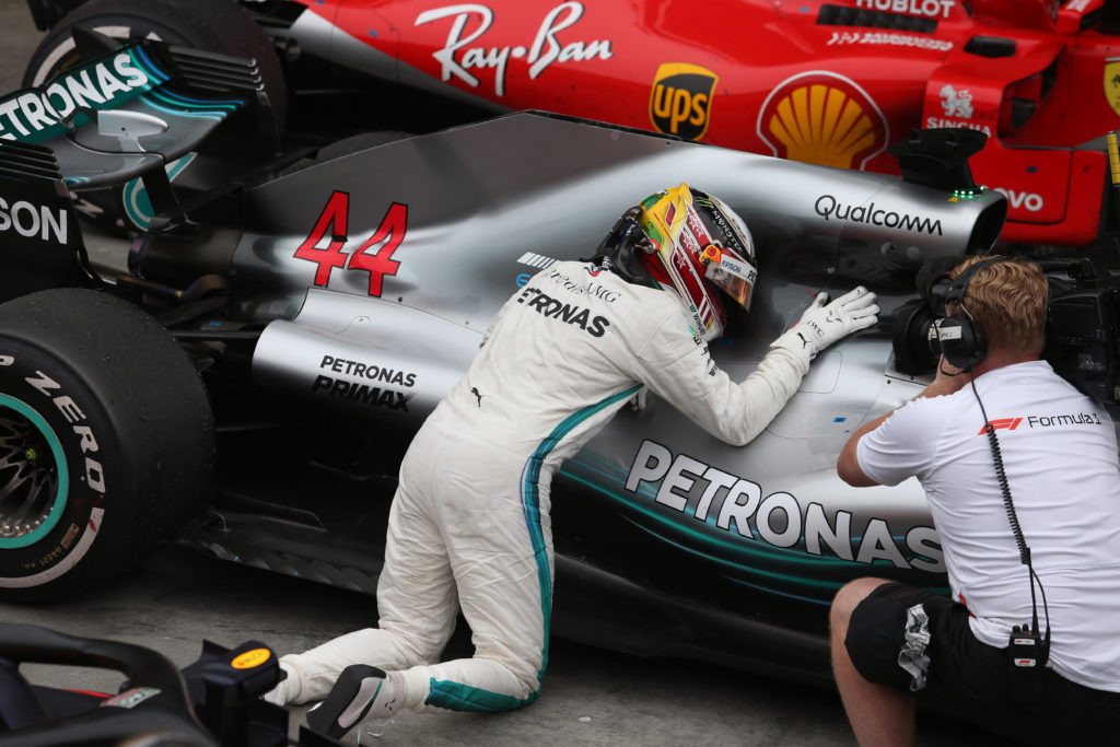 Lettera, immaginaria, di Lewis Hamilton alla Mercedes; tra saluti e ricordi e, un addio difficile dopo più di un decennio insieme.
