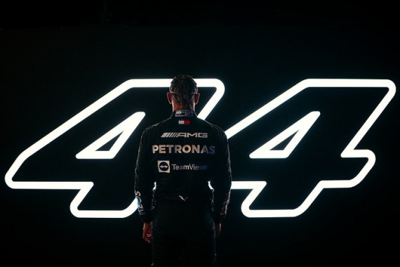 Lettera, immaginaria, di Lewis Hamilton alla Mercedes; tra saluti e ricordi e, un addio difficile dopo più di un decennio insieme.