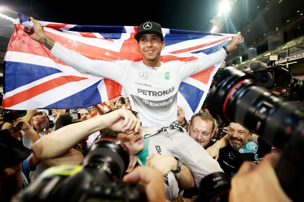 Lettera, immaginaria, di Lewis Hamilton alla Mercedes; tra saluti e ricordi e, un addio difficile dopo più di un decennio insieme.