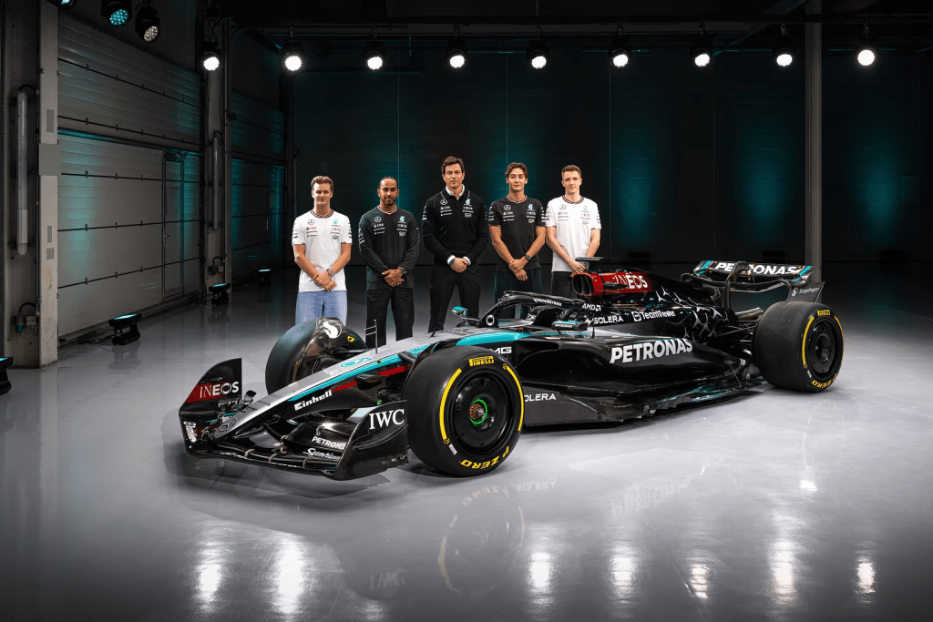 Dopo la presentazione della W15, ecco le parole dei piloti Mercedes e del team principal, tra speranze ed ambizioni.