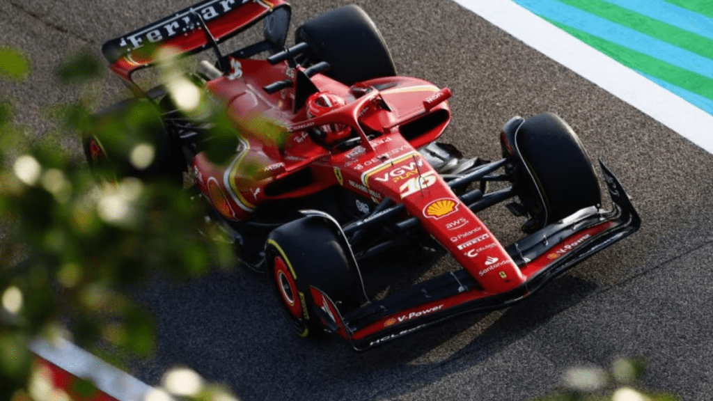 Charles Leclerc ha affidato il suo futuro a lungo termine alla Ferrari, ma ha ammesso di non essere guidato dal cuore quando ha messo nero su bianco.