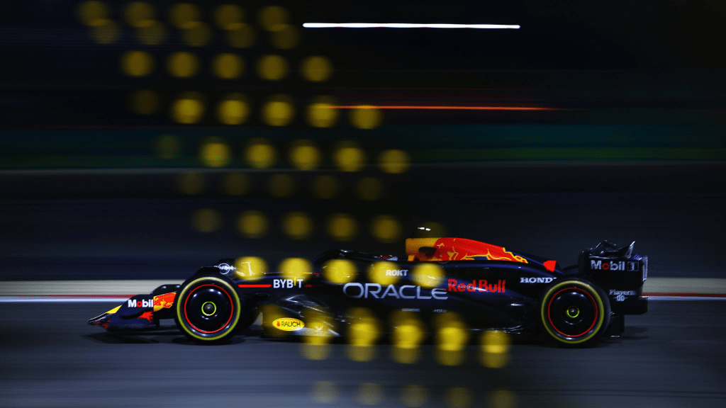 Verstappen è pronto e fiducioso dell'unione del team nonostante il caso Horner. E risponde a chi dice che Red Bull sia la vettura da battere.