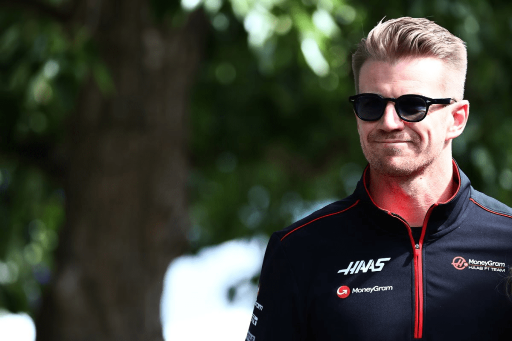Nico Hulkenberg esprime preoccupazione per la partenza di Guenther Steiner, ritenendo che lascerà "vuoti che dovremo colmare" mentre cercano di migliorare la loro situazione.