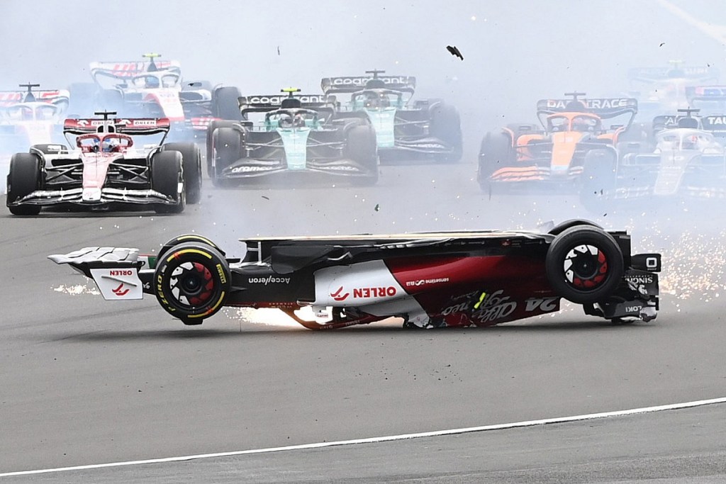 the accident involving zhou gu