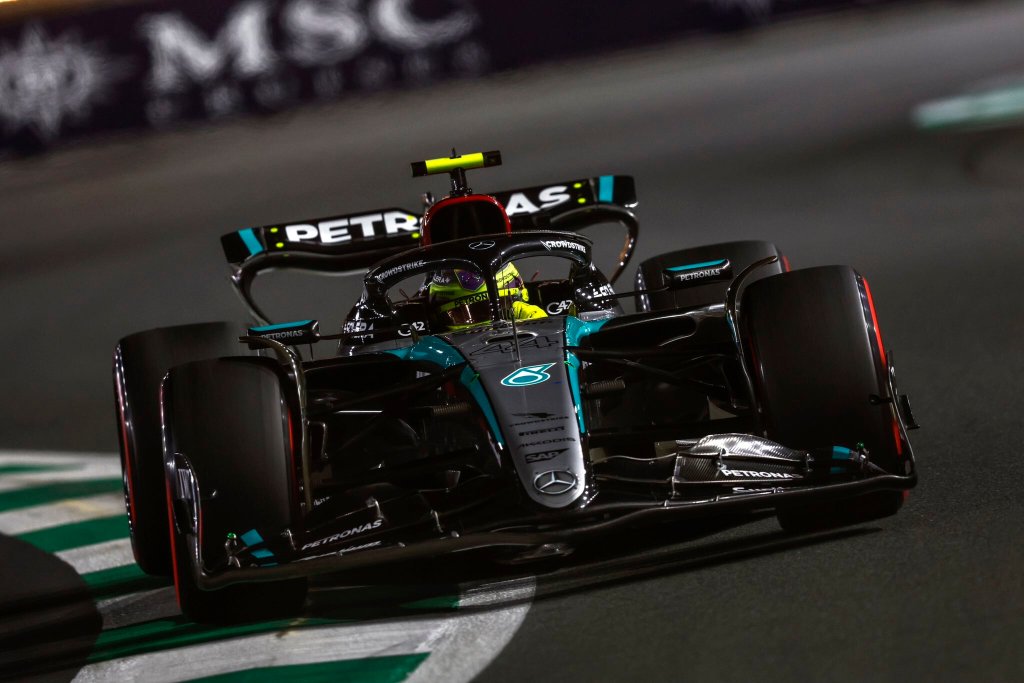 Lewis Hamilton durante il Gran Premio dell'Arabia Saudita, al 28esimo giro di 50 